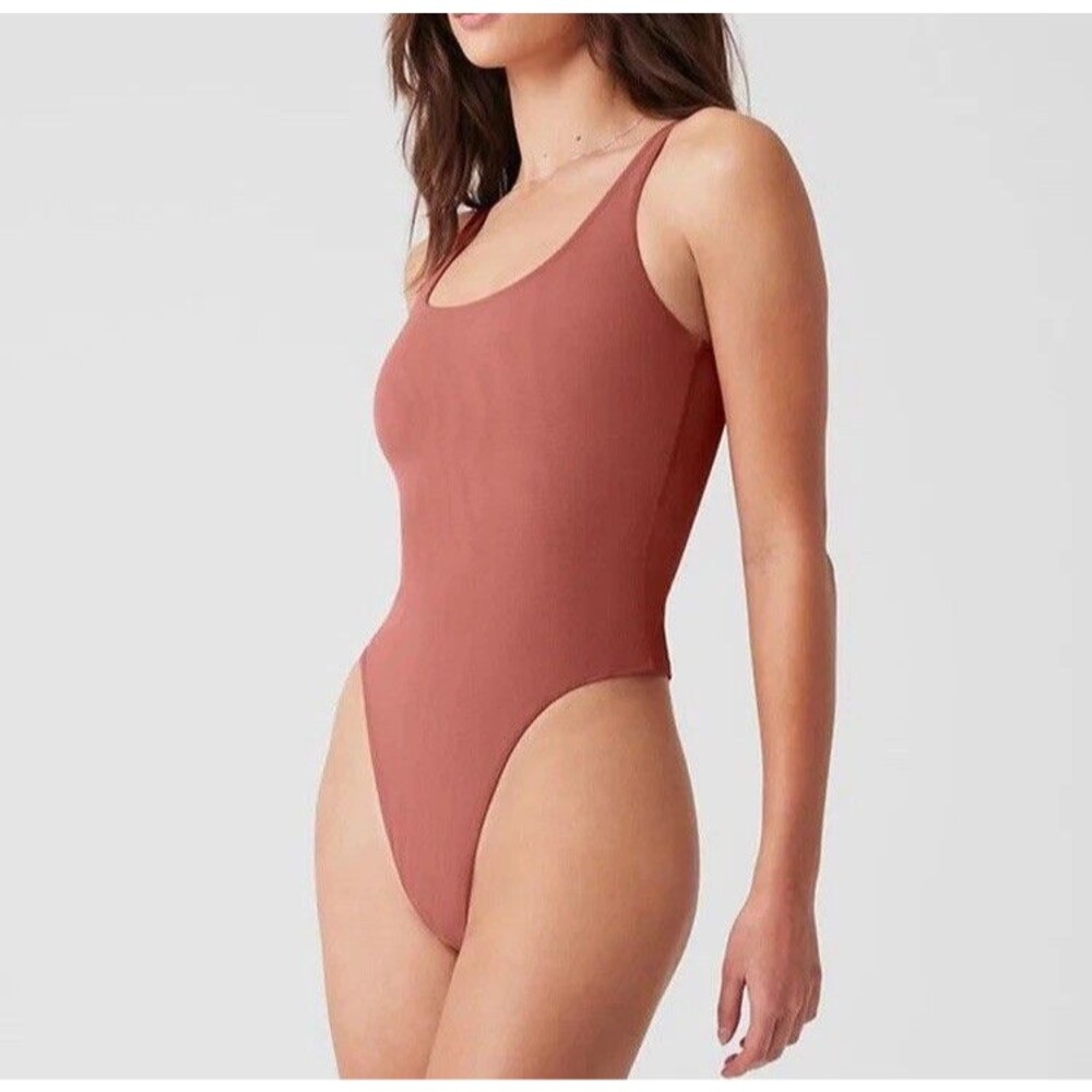 Alo Yoga Mesh Bodysuit Sheer Illusion Tank Womens Size Small Soft Terracotta